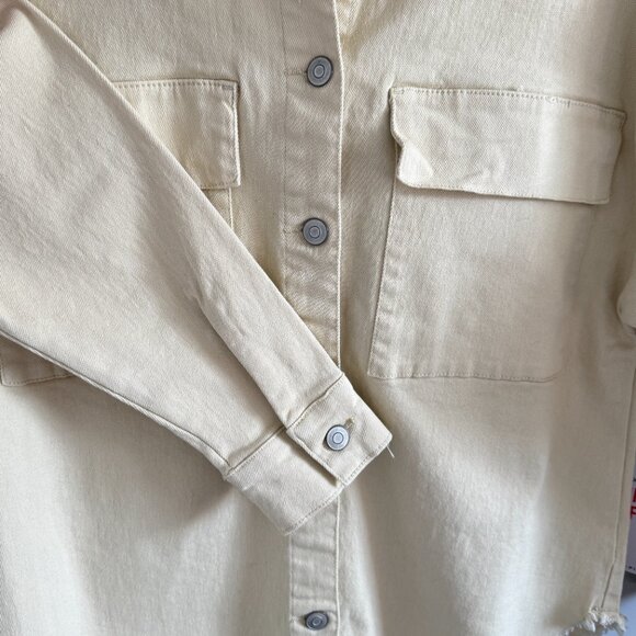 NWT Women's Celebrity Pink Denim Cream Button-up Shacket Jacket  Small Rodeo - Picture 7 of 14